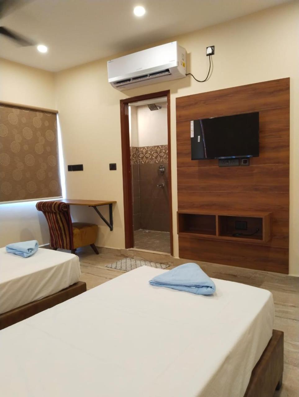 Hotel Windsor Plaza Hyderabad Exteriör bild